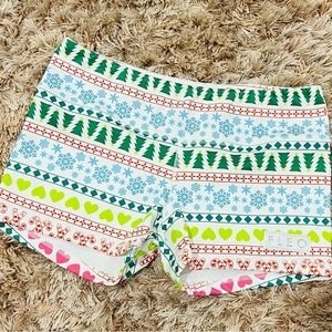 FLEO size XL Holiday Print BRAND NEW